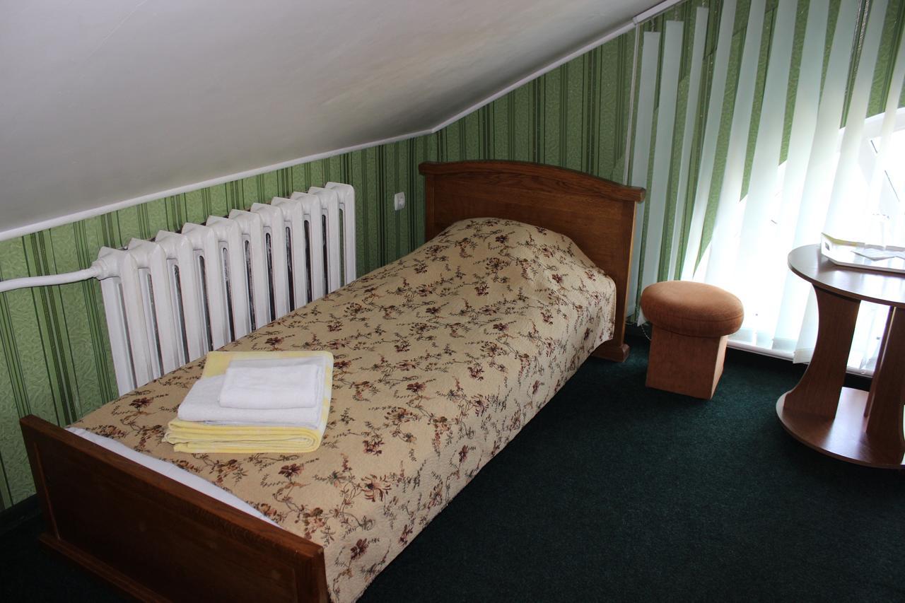 Bed and Breakfast Zolota Pidkova Ковель Экстерьер фото