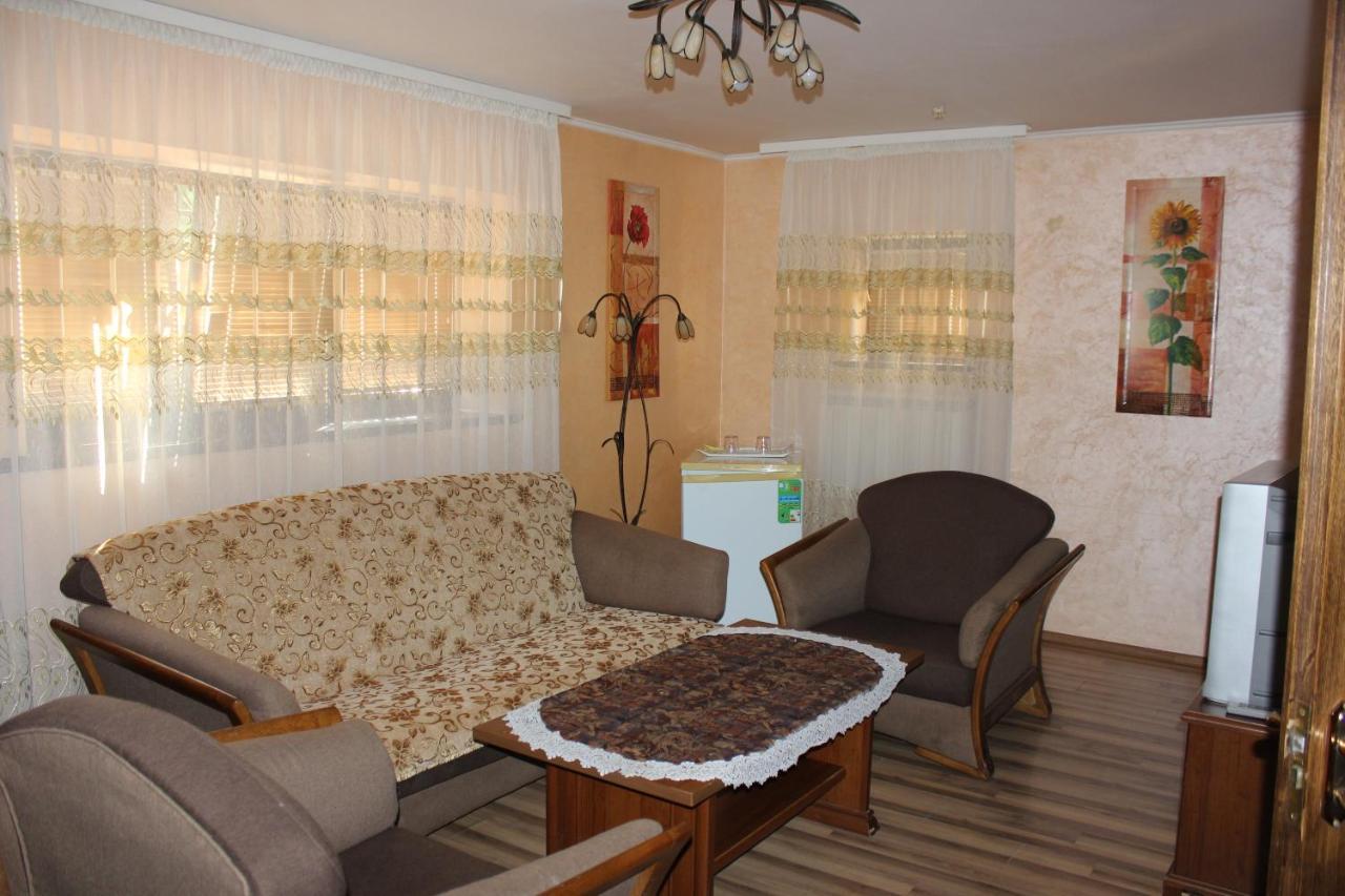 Bed and Breakfast Zolota Pidkova Ковель Экстерьер фото